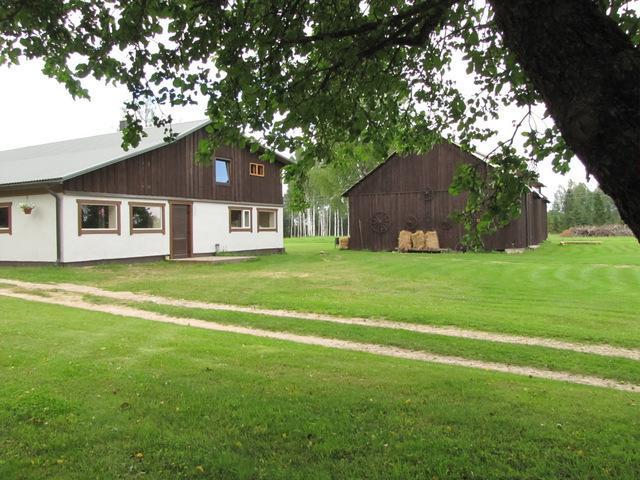 Brivdienu Maja Melderi Guest House Ape Exterior photo